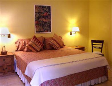 Fort Recovery Villa Suites Hotel Freshwater Pond ภายนอก รูปภาพ