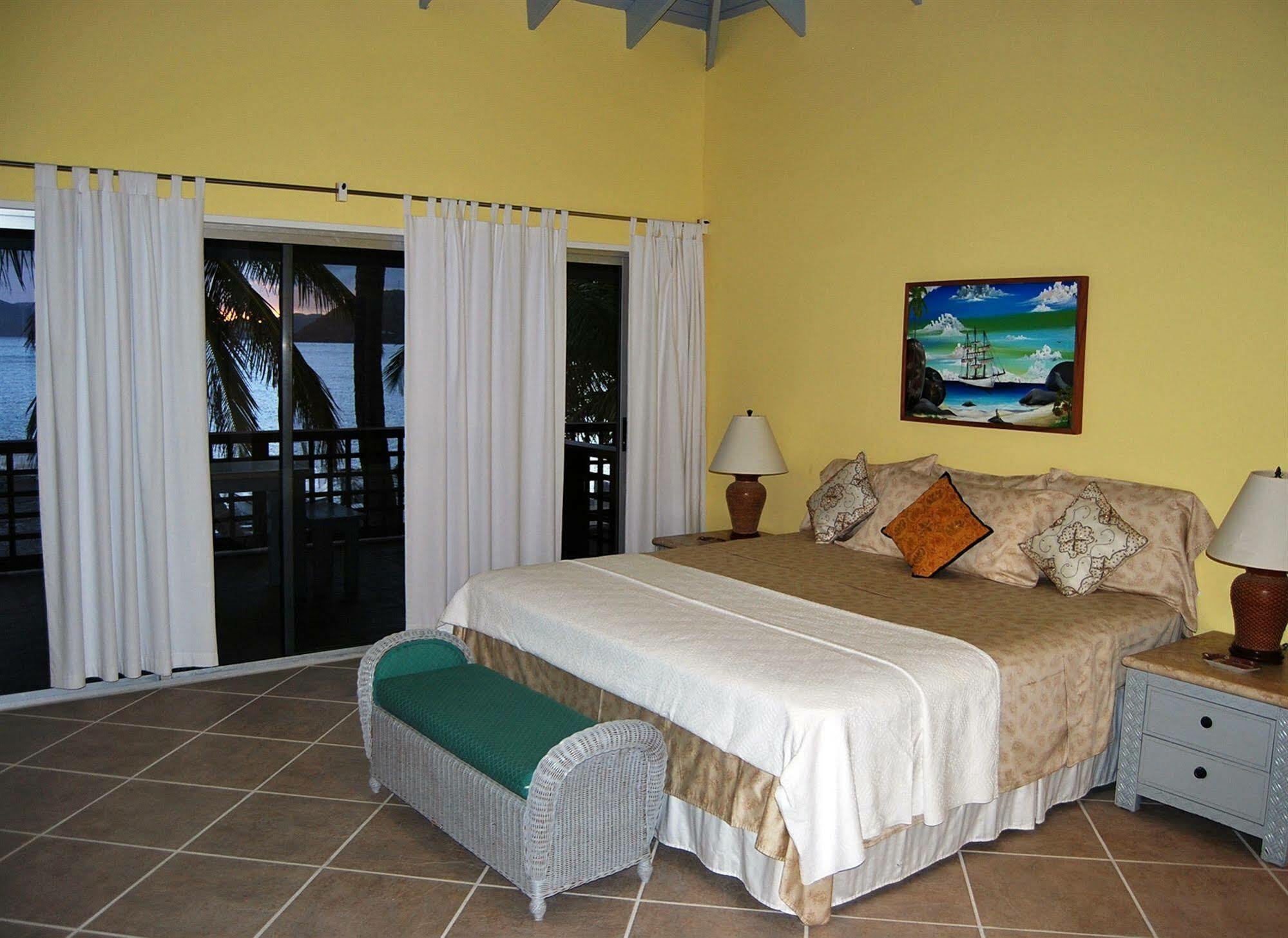 Fort Recovery Villa Suites Hotel Freshwater Pond ภายนอก รูปภาพ